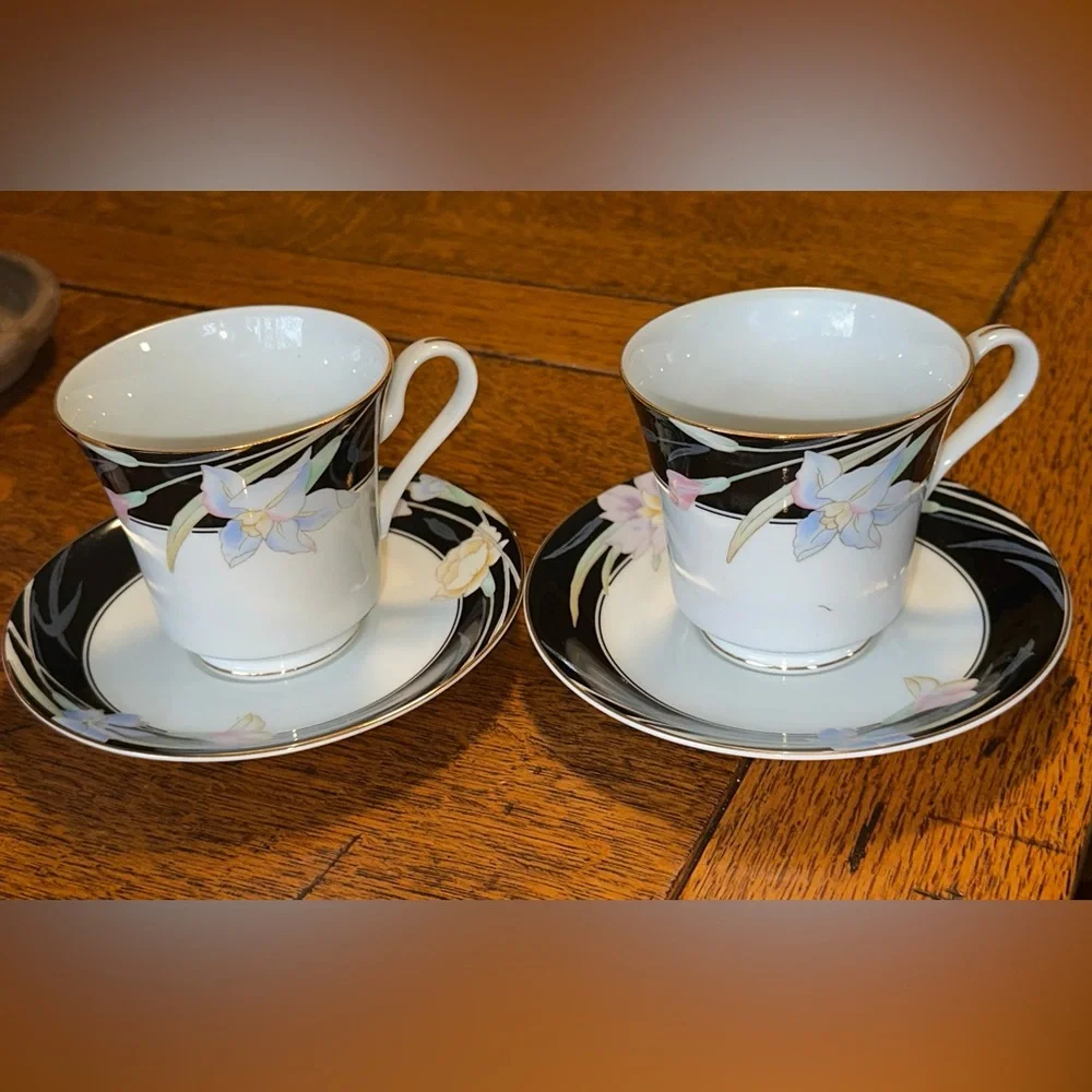 New Vintage Mikasa Charisma Black Pink Floral Porcelain Dinnerware 2 Cup Sauce